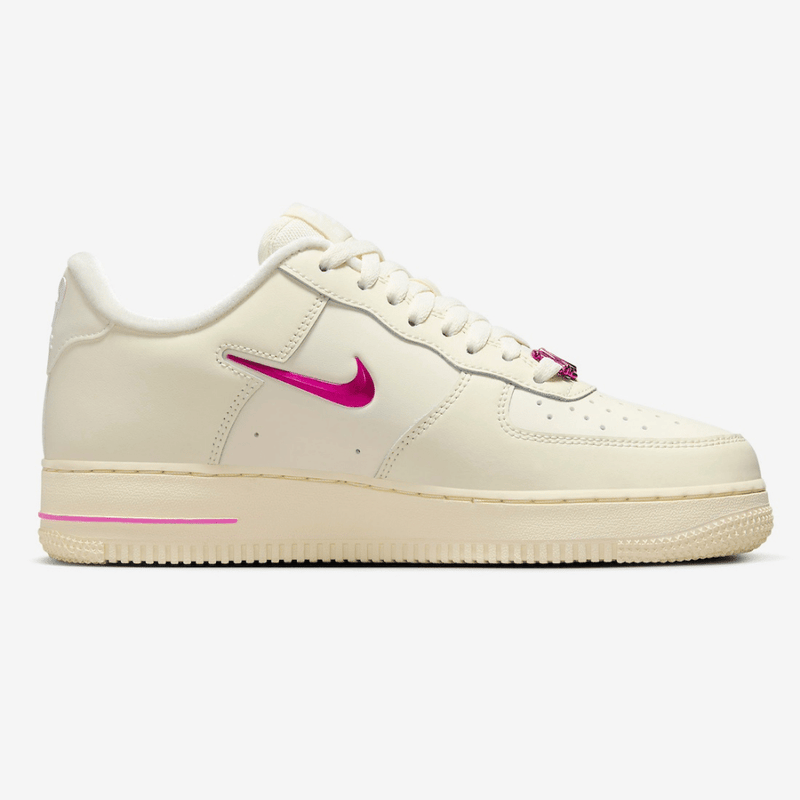 Nike Air Force 1 Low SE Coconut Milk Playful Pink