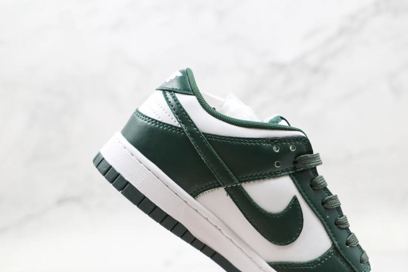 Nike Dunk Low "Michigan State"