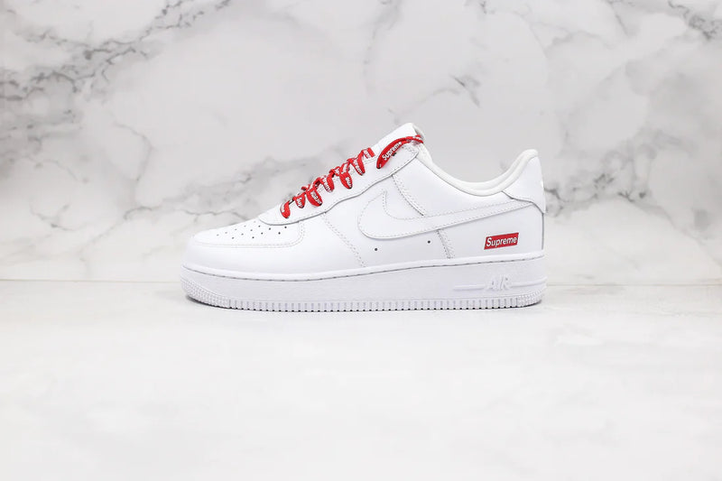 Nike Air Force 1 Low White x Supreme